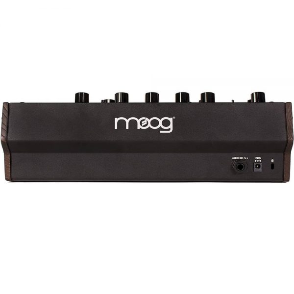 moog mother 32 modular synthesizer